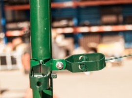 Očko k přichycení napínáku Očko k přichycení napínáku