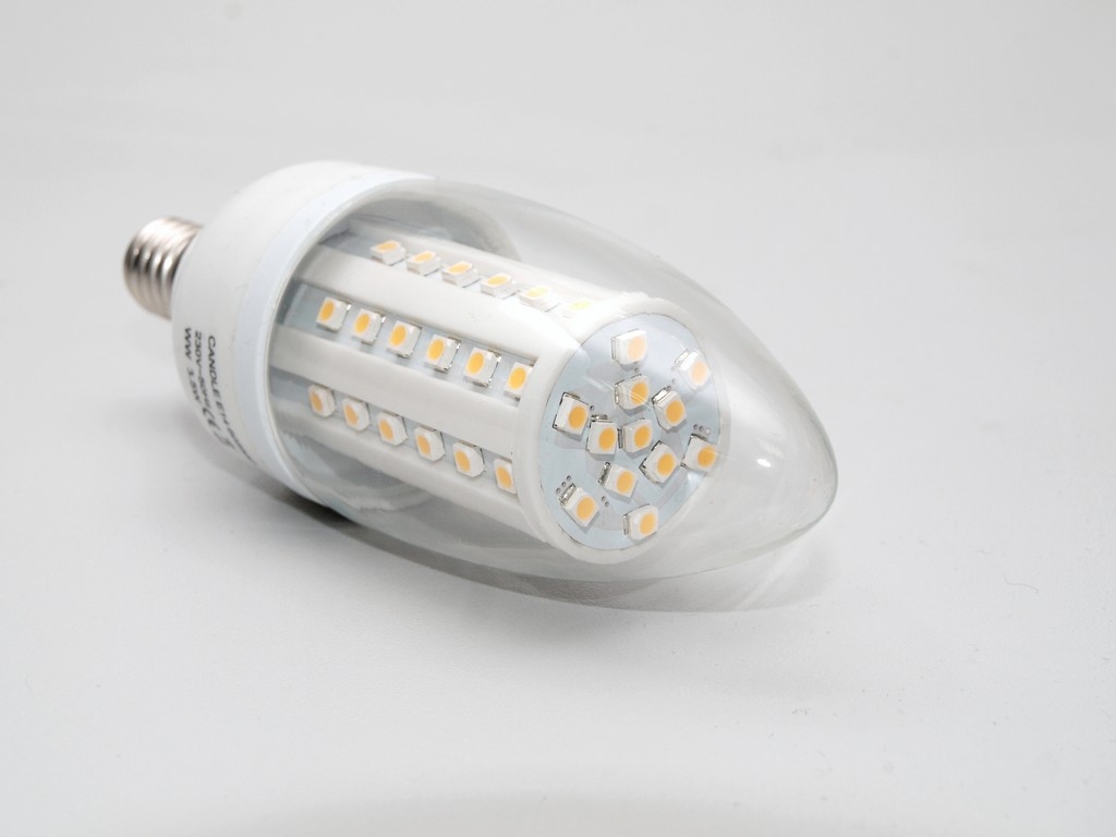 LED žiarovka sviečka, farba svetla teplá biela, závit E14, svietivosť 360 lúmenov