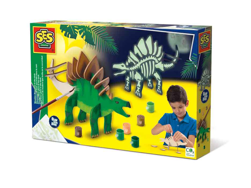 Výroba svietiaceho dinosaura