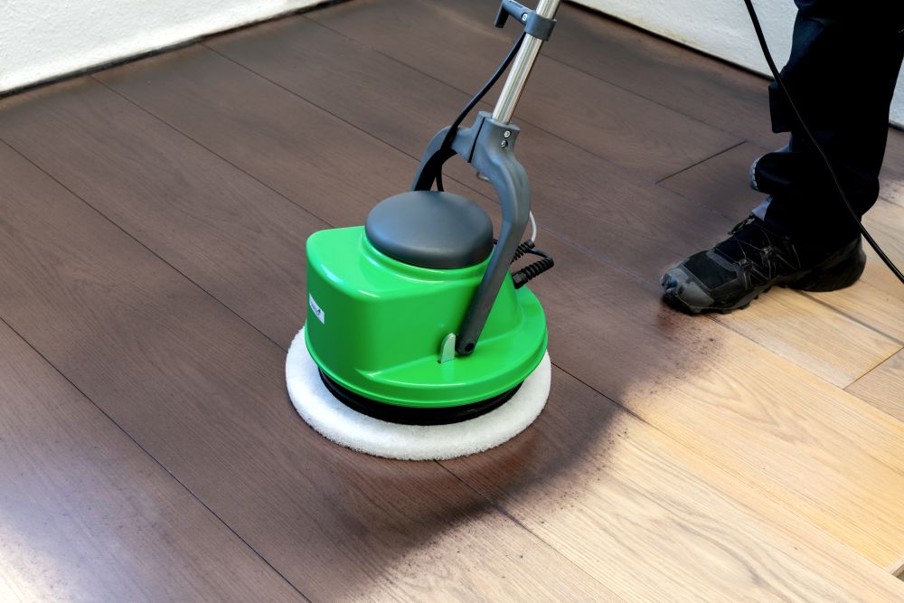 OSMO FloorXcenter při zapracování Olejového mořidla