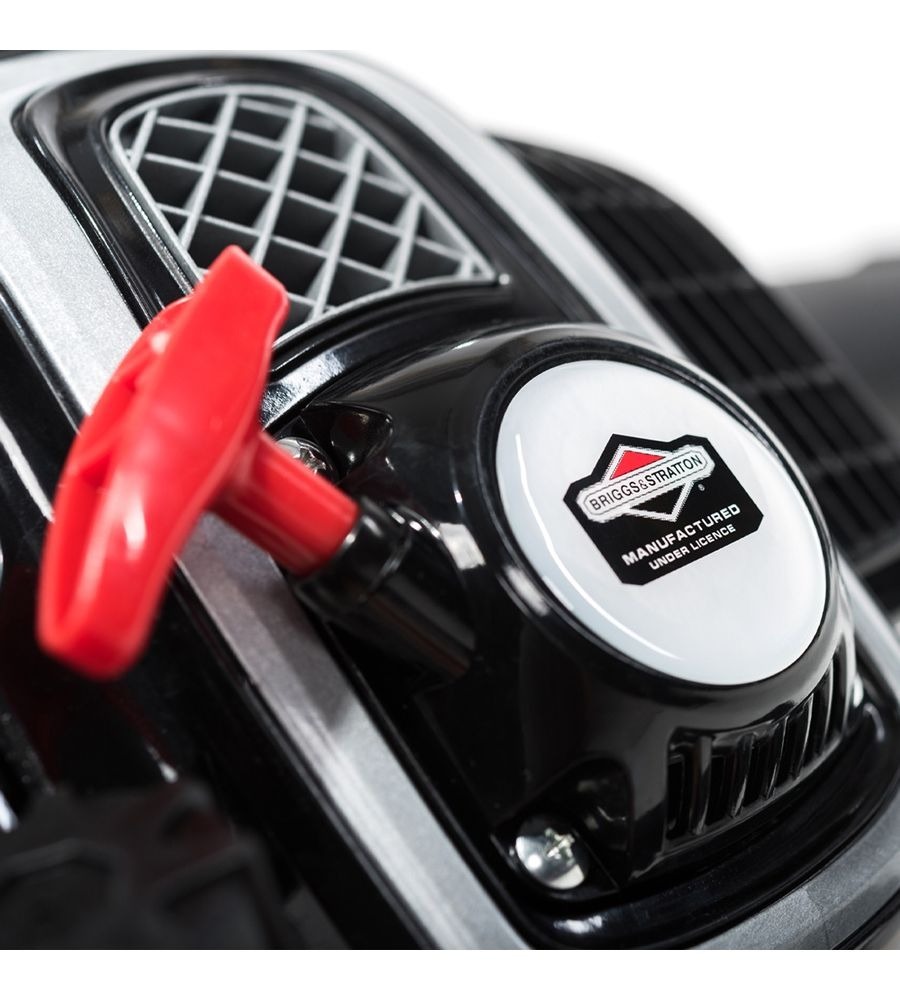 Detail benzínového vysavače NAC NAX 950V