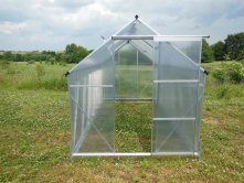 polykarbonátový skleník s otvíračem okna