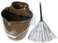 hnědý mop